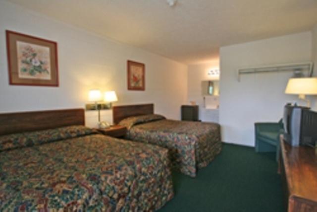 Hotel Lake Anna Glenora Стая снимка